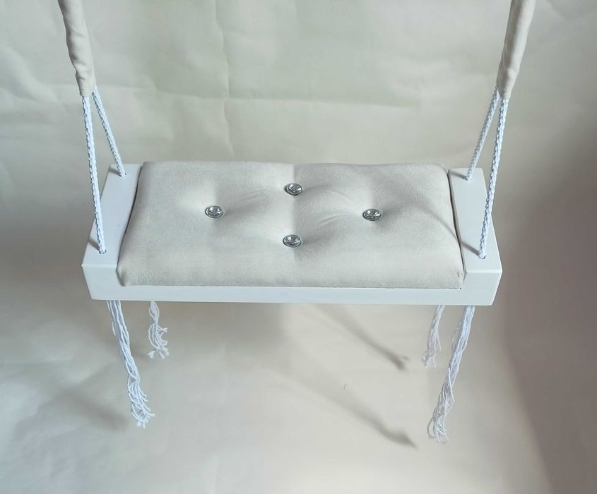 Huśtawka malowana tapicerowana dla dzieci