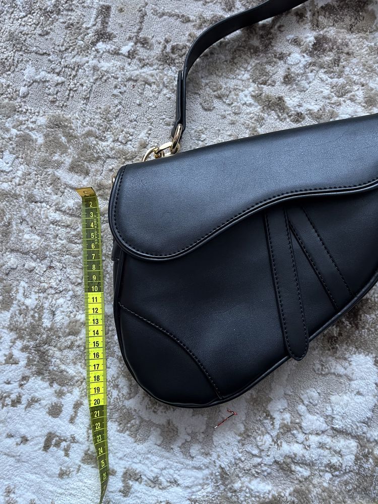 Жіноча чорна сумка dior сумка vestino сідло маленька чорна сумочка