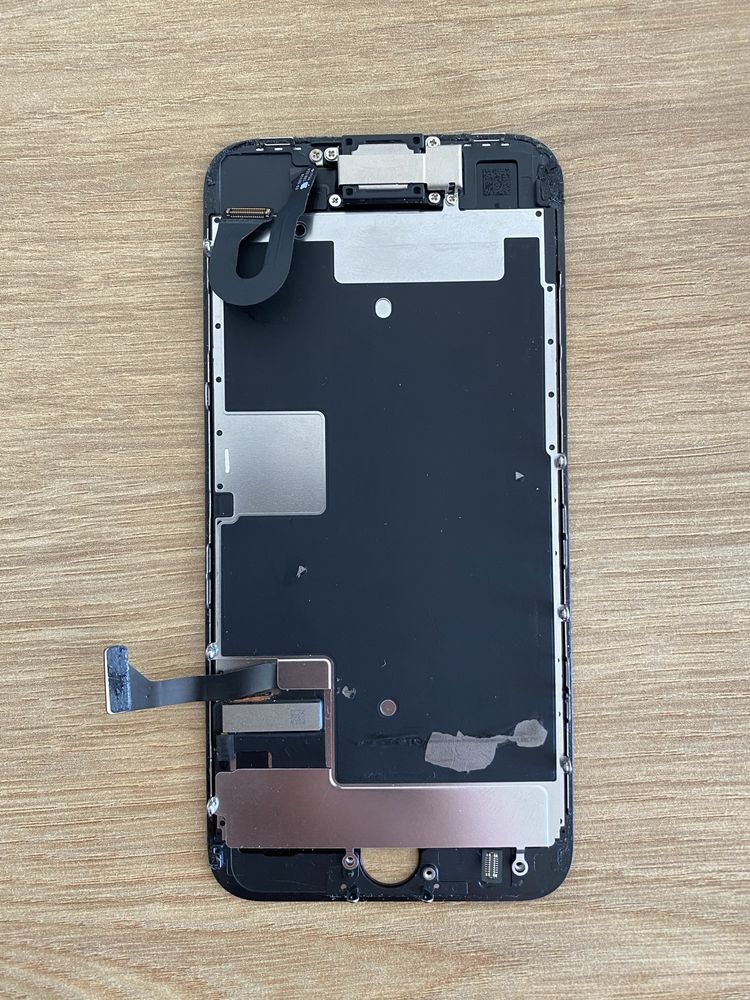 Wyświetlacz Iphone 8 - nie podświetla obrazu