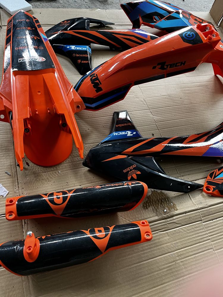 Kit plasticos ktm personalizados