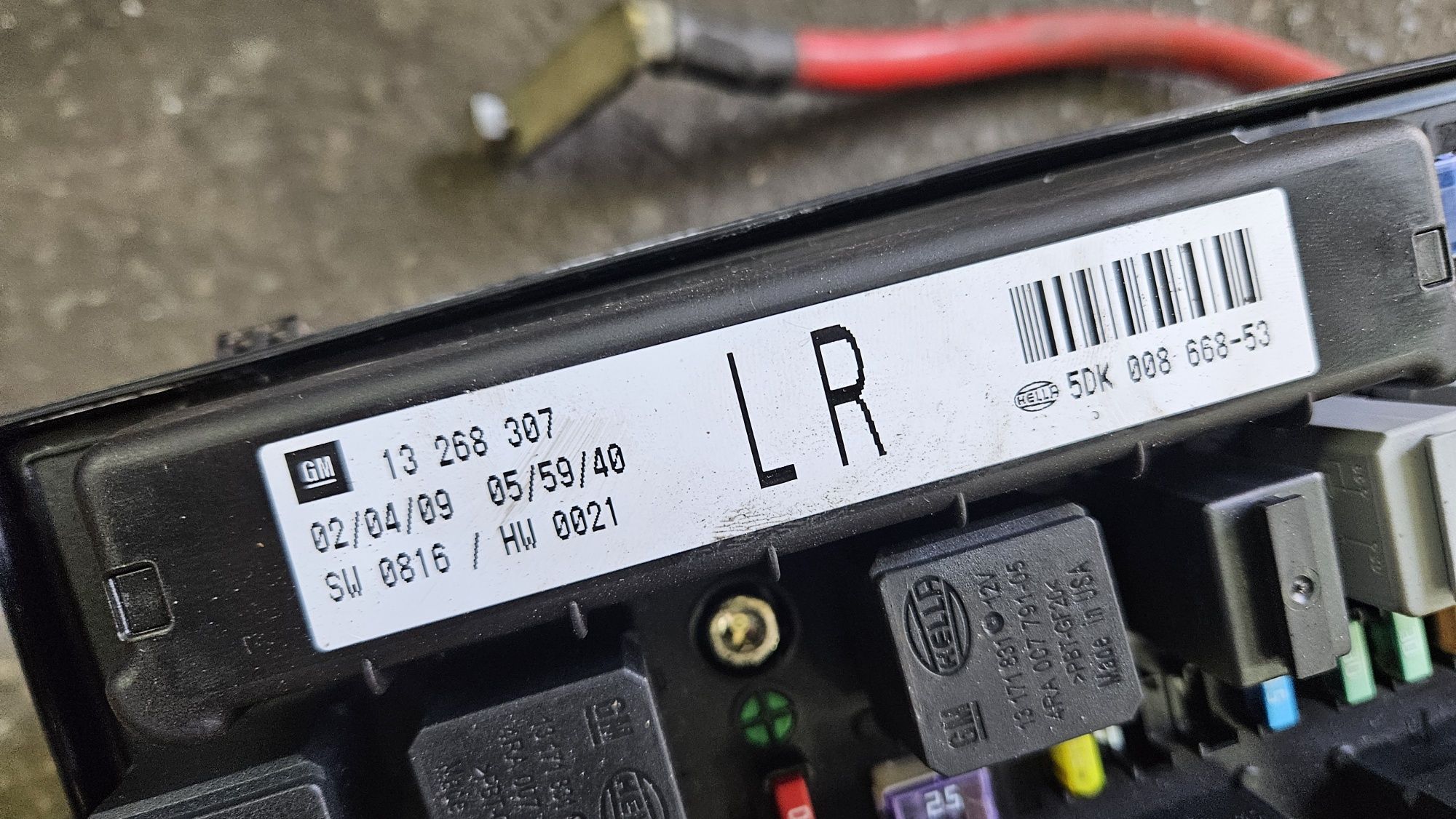Skrzynka bezpieczników moduł REC BSI opel Zafira b astra h GM LR