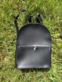 Чорний новий рюкзак жіночий