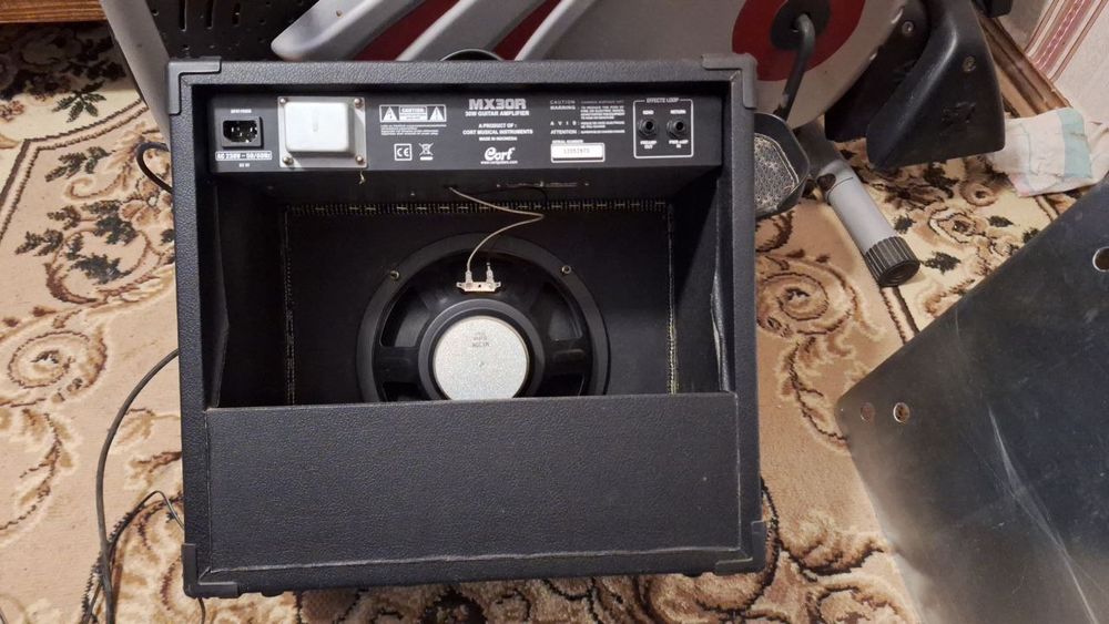 Cort mx30  комбо усилитель, metal muff