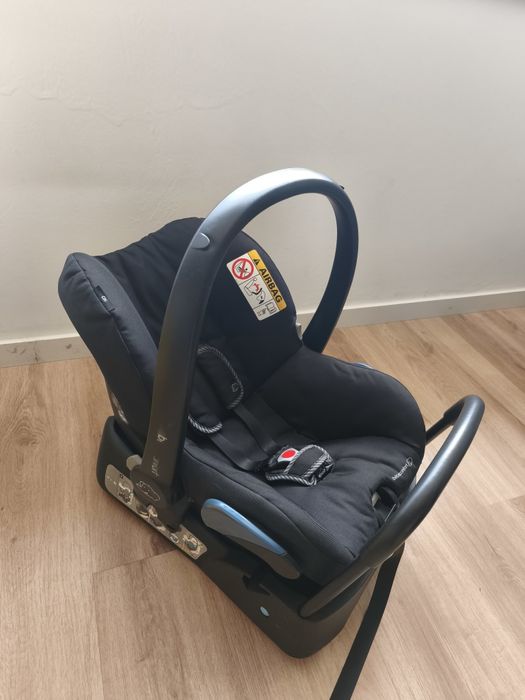 Ovo Bebe Confort com base para automóveis