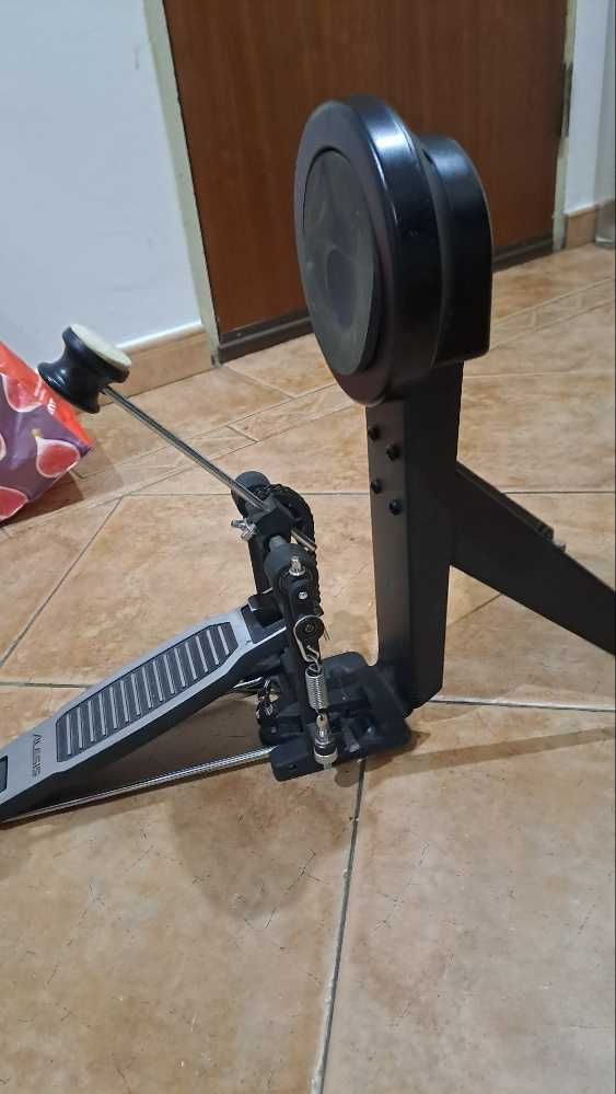 Pedal de bateria
