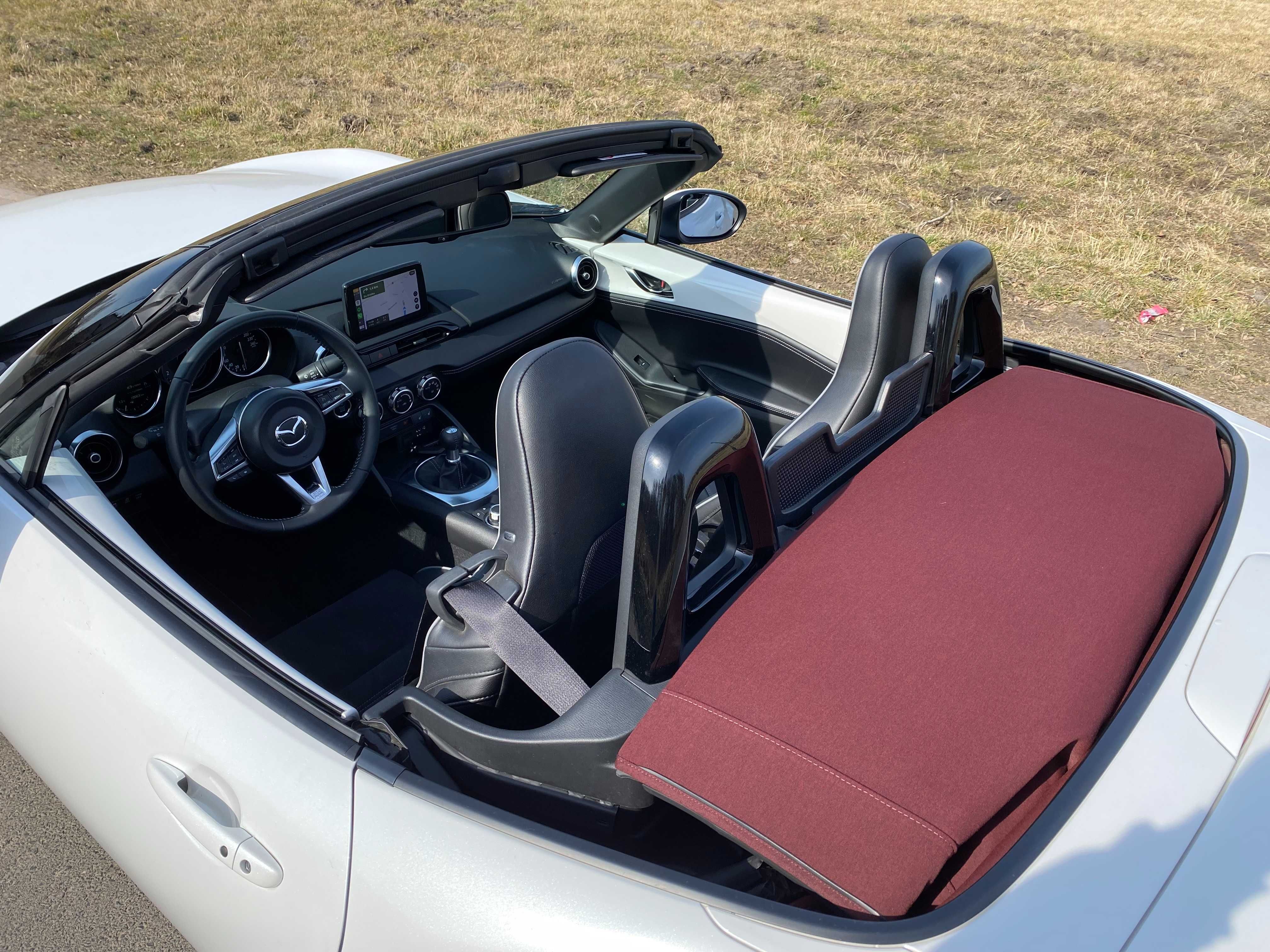 Wynajem Mazda MX-5 2.0 Miata cabrio bez kaucji wypożyczalnia samochodó