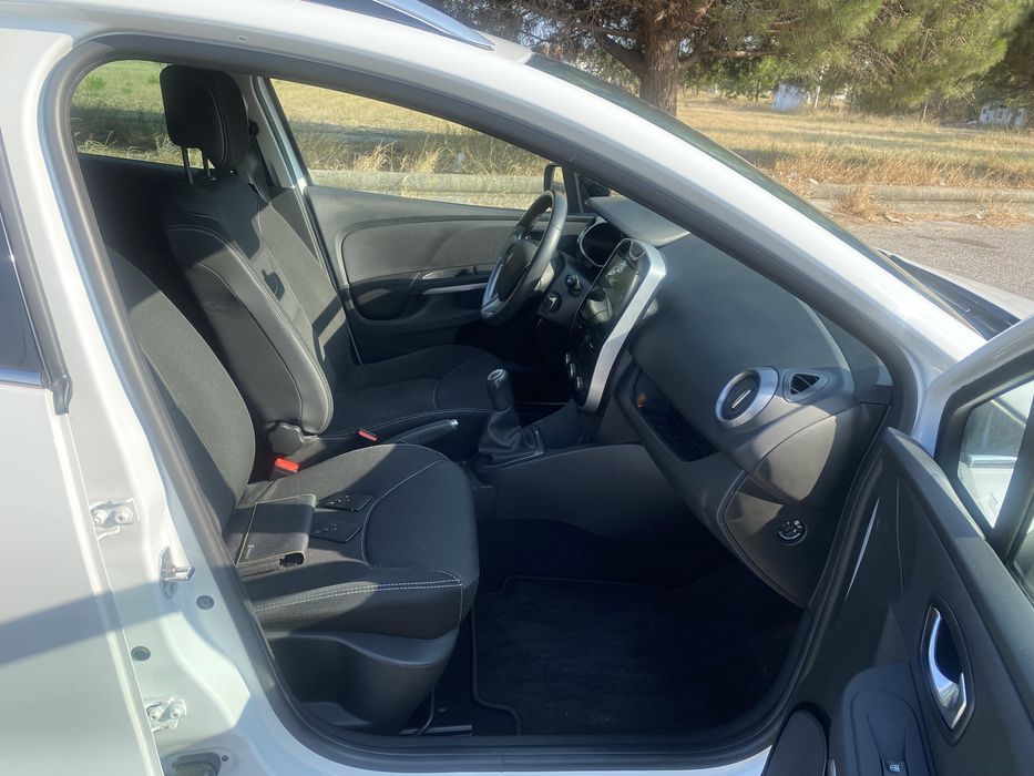 Renault Clio TCE Sport Tourer 2015