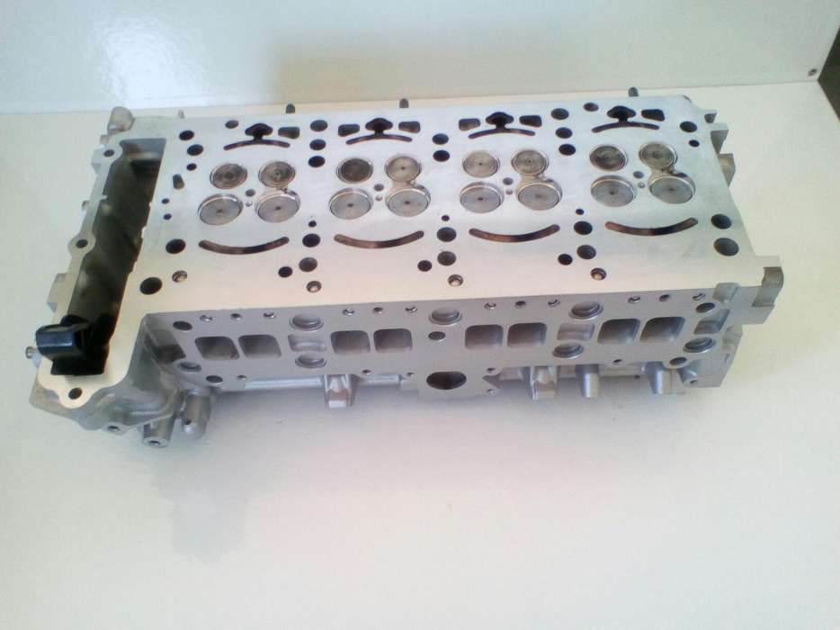 Cabeca de motor Mercedes Sprinter 2.2 DCI e outro