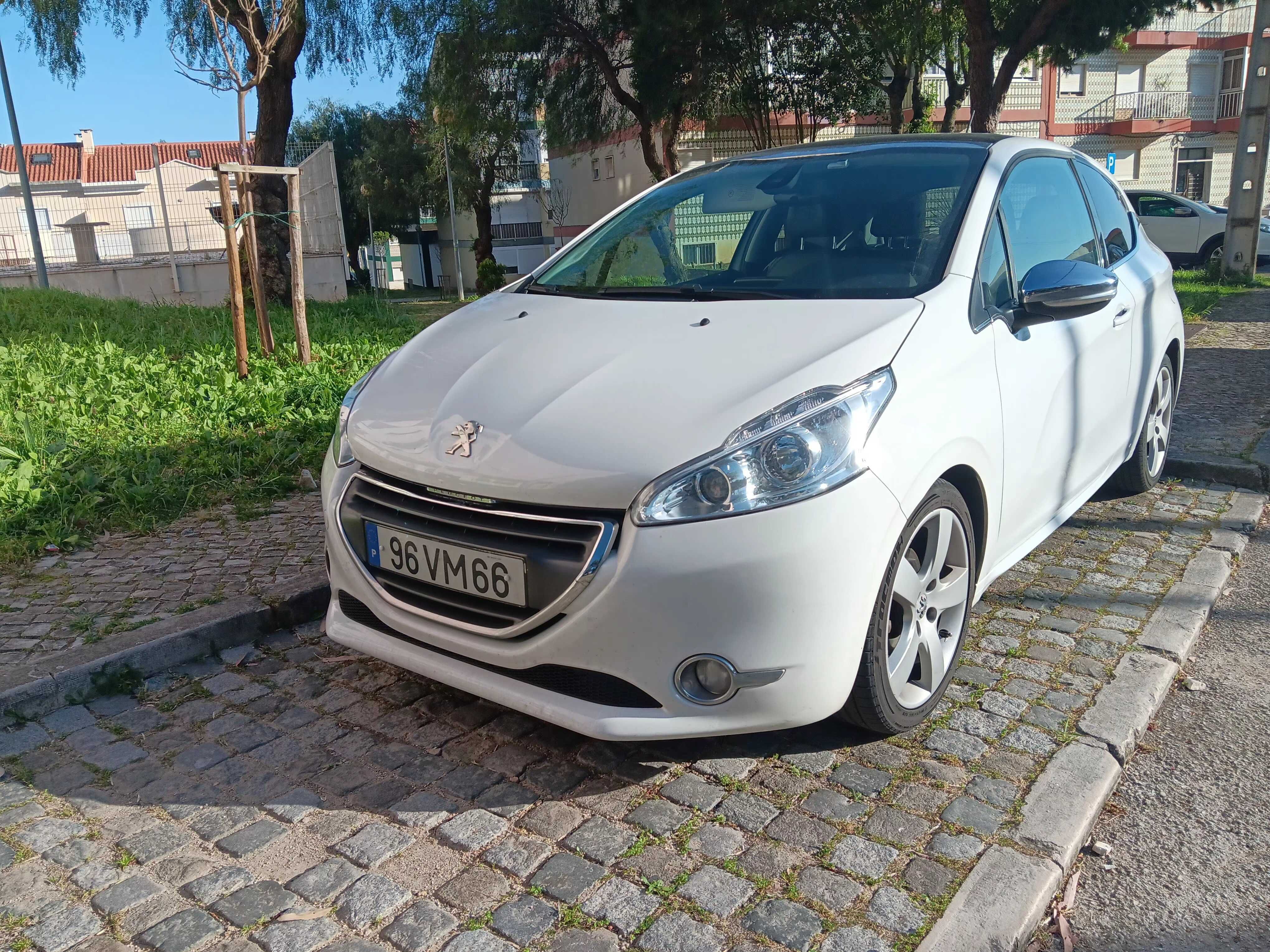 Peugeot 208 1.6 E-Hdi