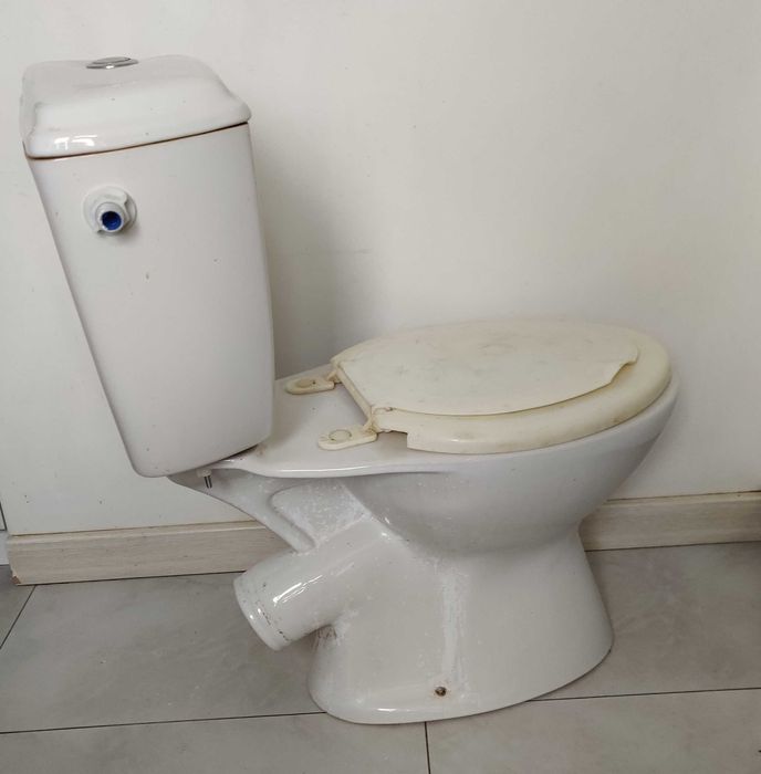 Унитаз компакт c бачком и гофрой полный комплект