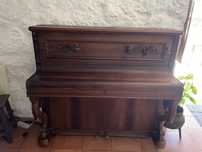 Piano antigo paris