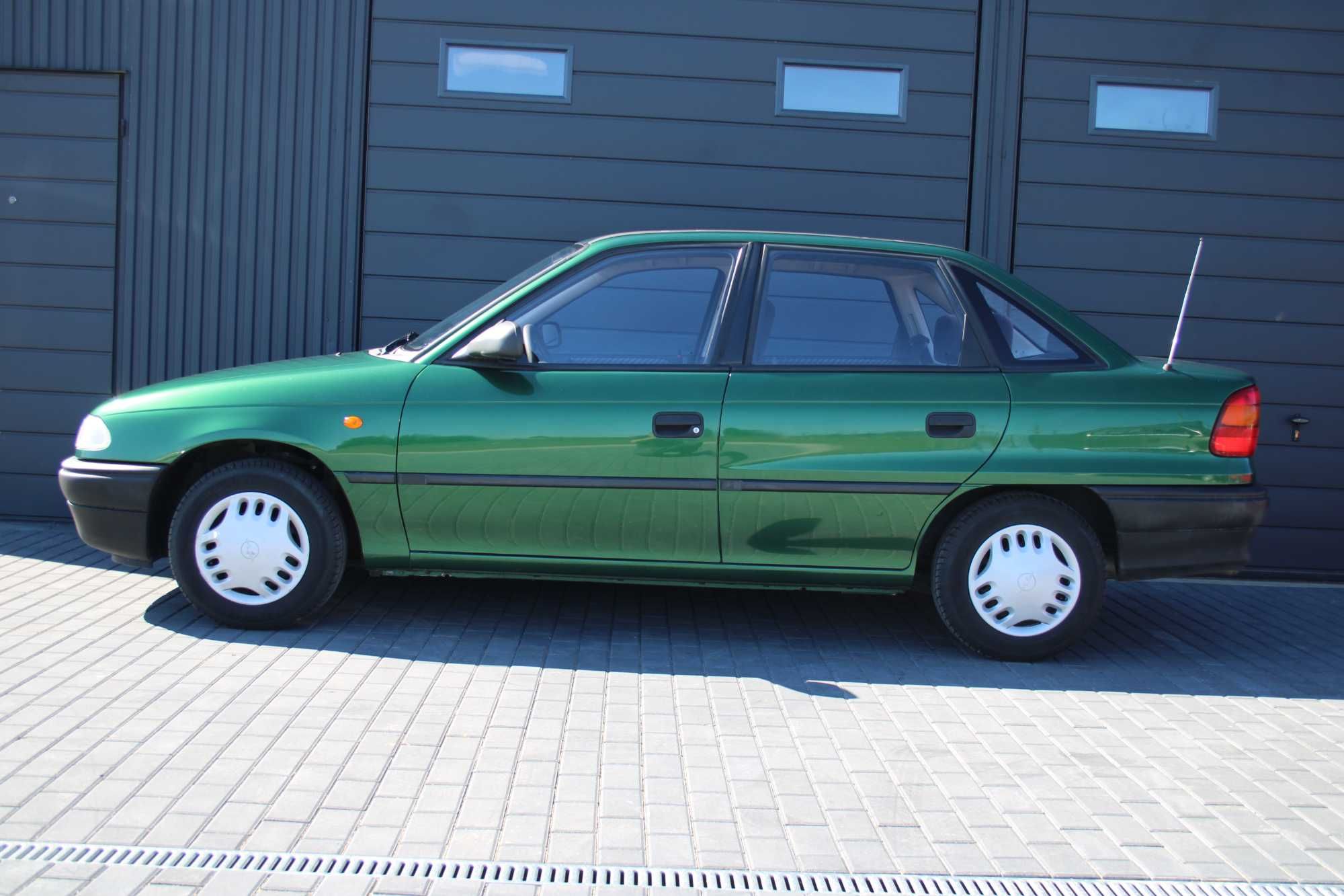 Opel Astra F 1.4 8v 1996 59.000km Salon Bublewicz  Stan Kolekcjonerski