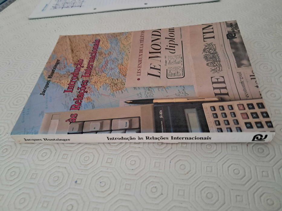 Livro "Introdução às Relações Internacionais"