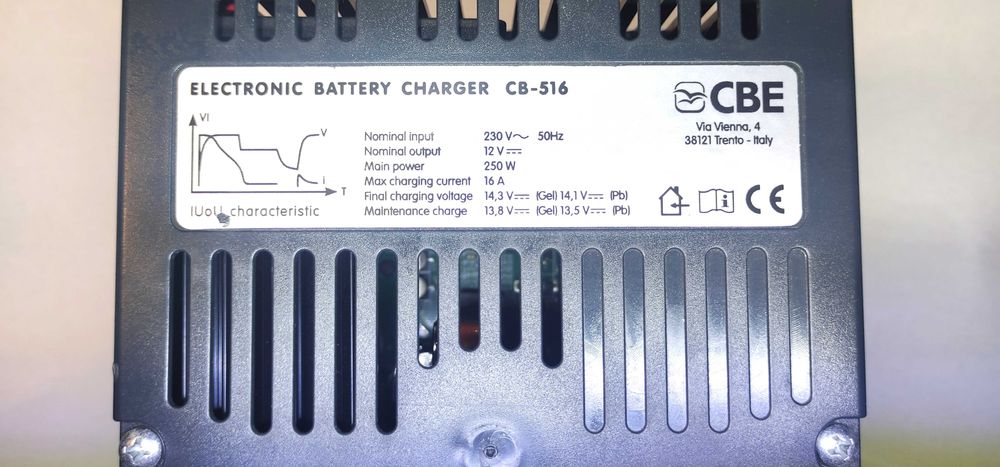 Carregador Automático de Baterias 12V CBE CB516 16A