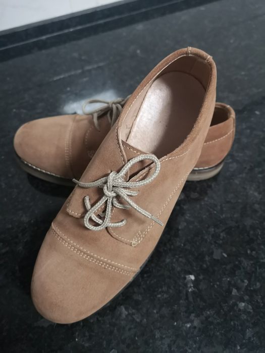Sapato cor castanho tamanho 39 unissexo