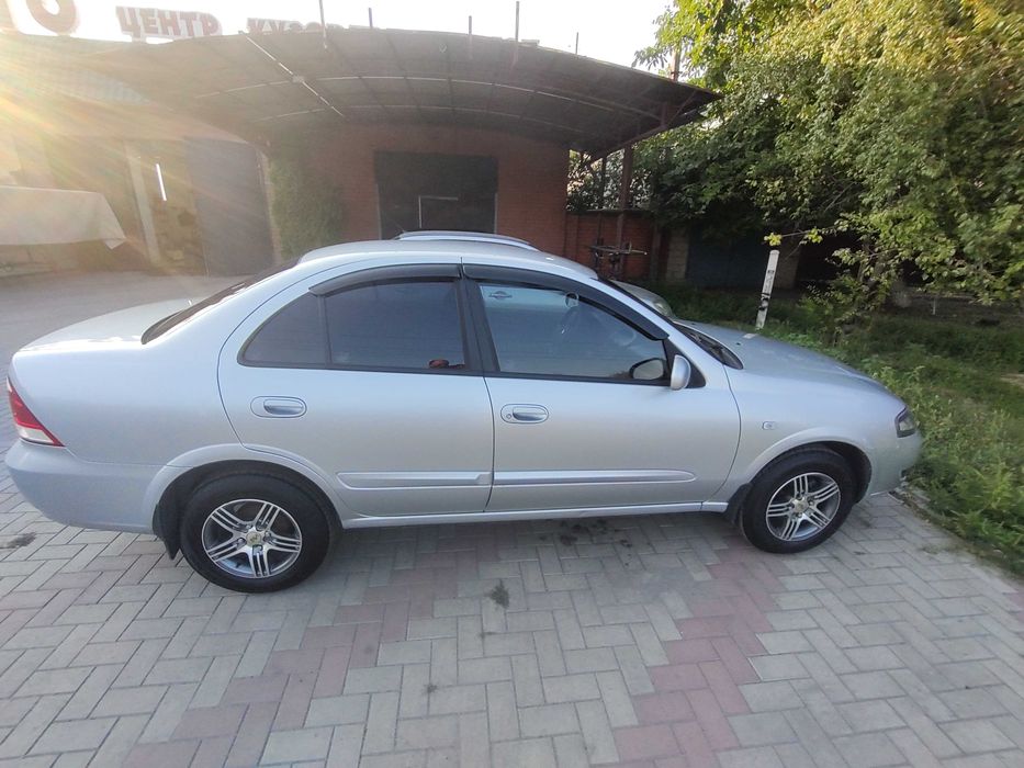 Nissan Almera 2011