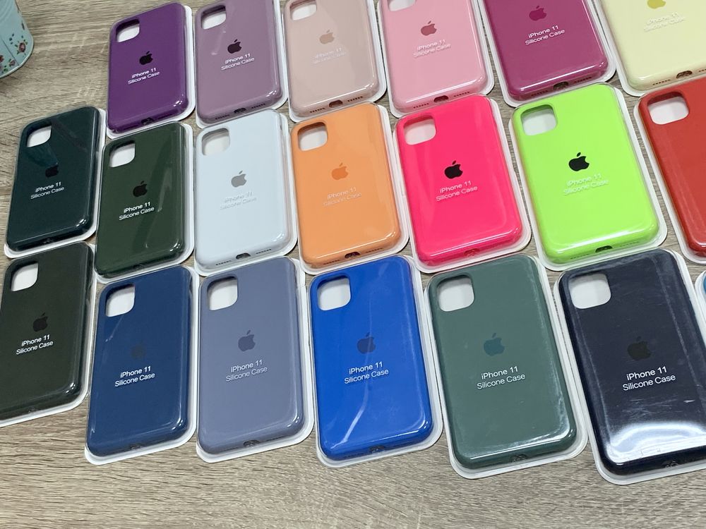 Чехол силиконовый Silicone Case iPhone 11 закрытый низ на Айфон