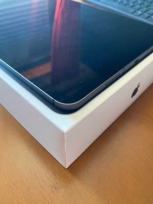 iPad Pro 11 Wi-Fi e 5G 128GB - 5ª Geração - Apple M1 - Como Novo