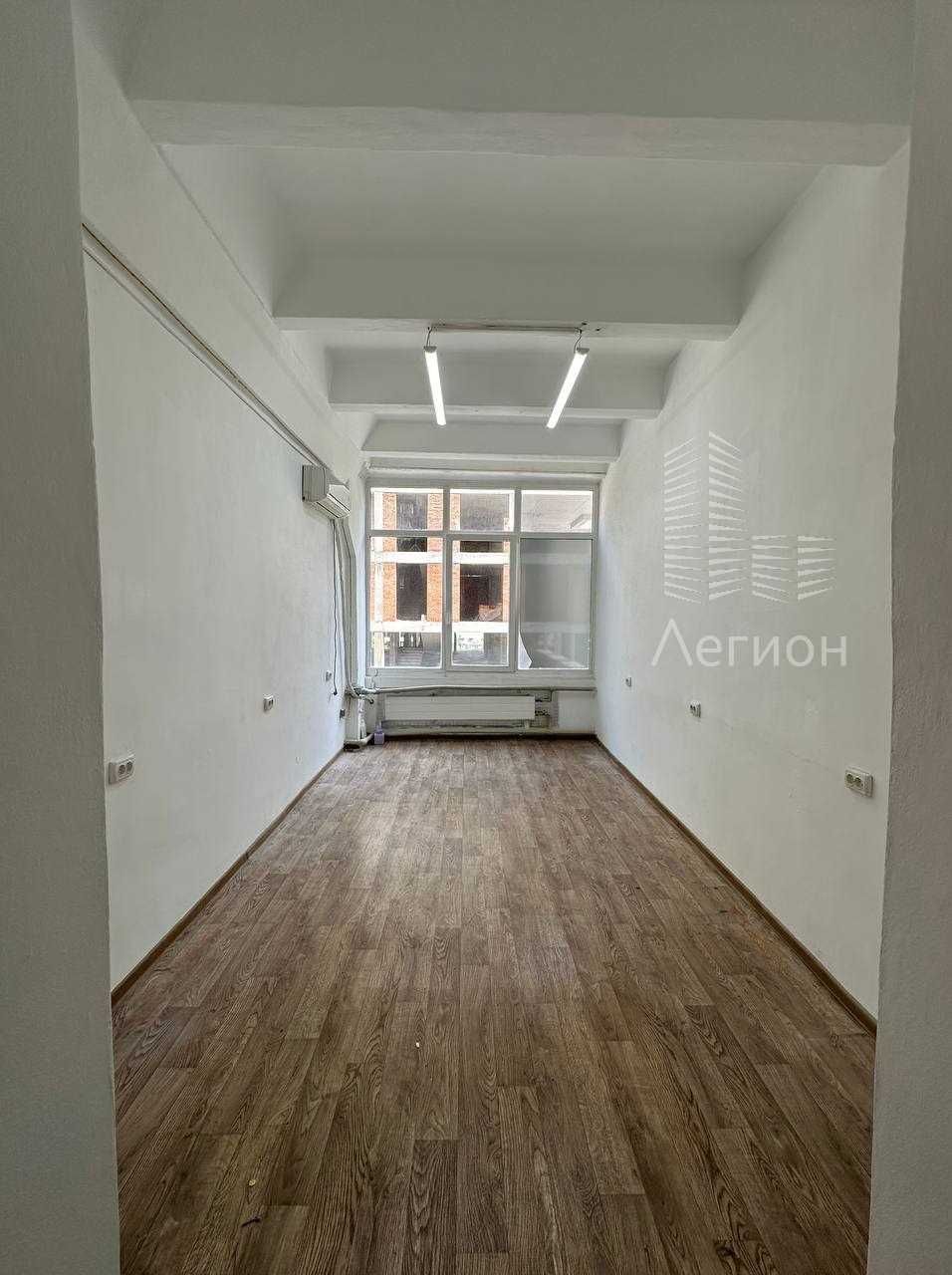 Сдам отличный офис 18м2, метро Научная!