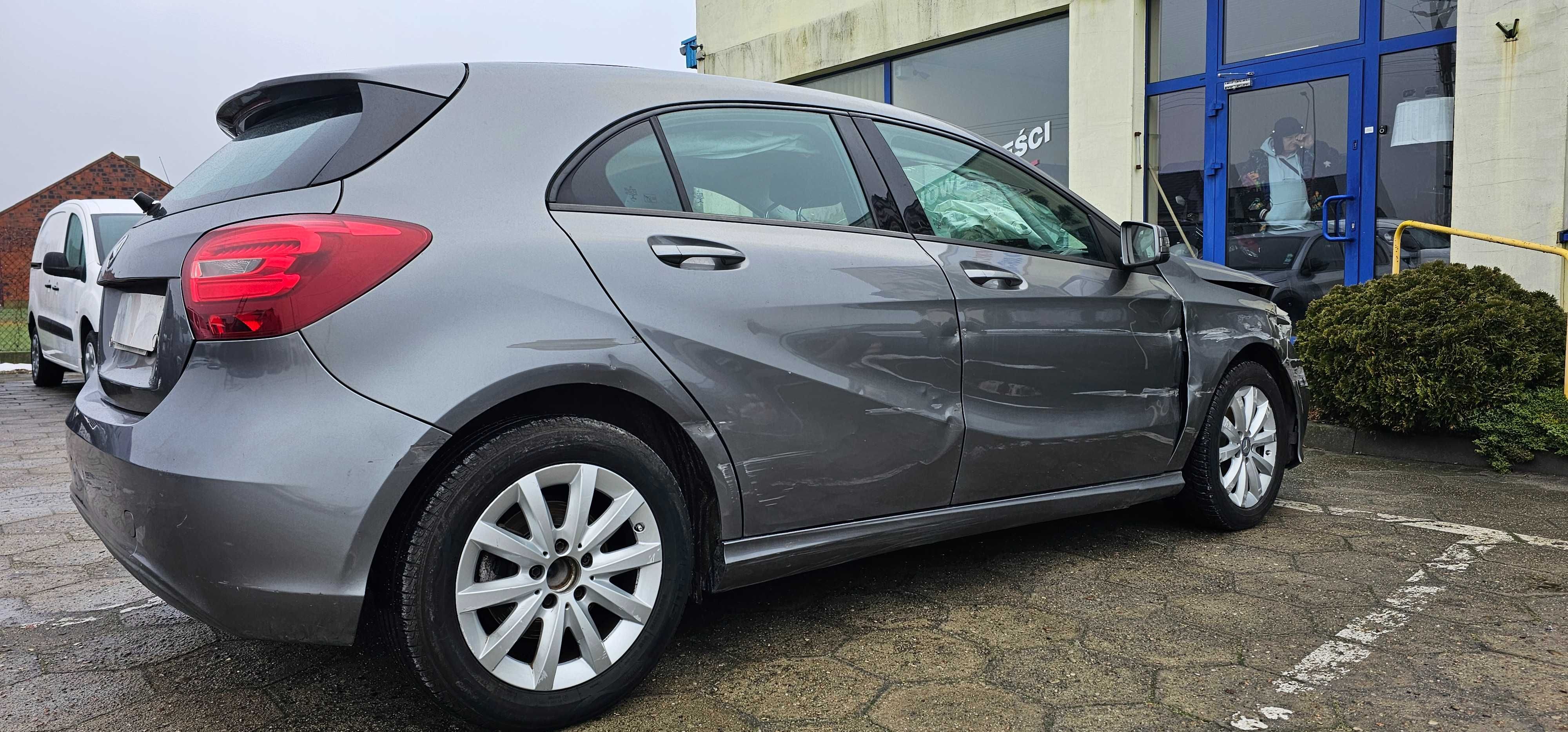 Mercedes A-Klasa W176 1.5 D 90 KM Automat Klima Navi