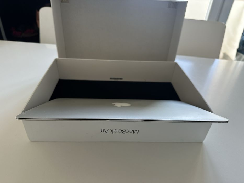 Macbook air (2016) A1135 - com fatura