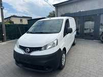 Nissan NV200  Bus Błaszak Fvat 23% uszkodzony Tył proace