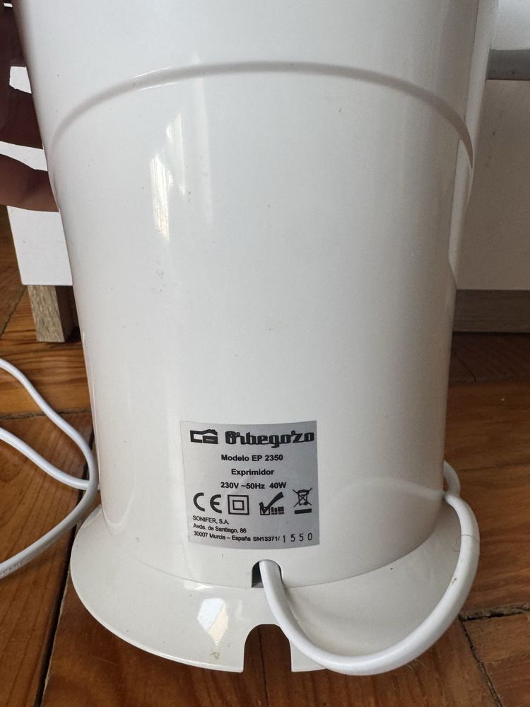 Espremedor Automático de Laranjas