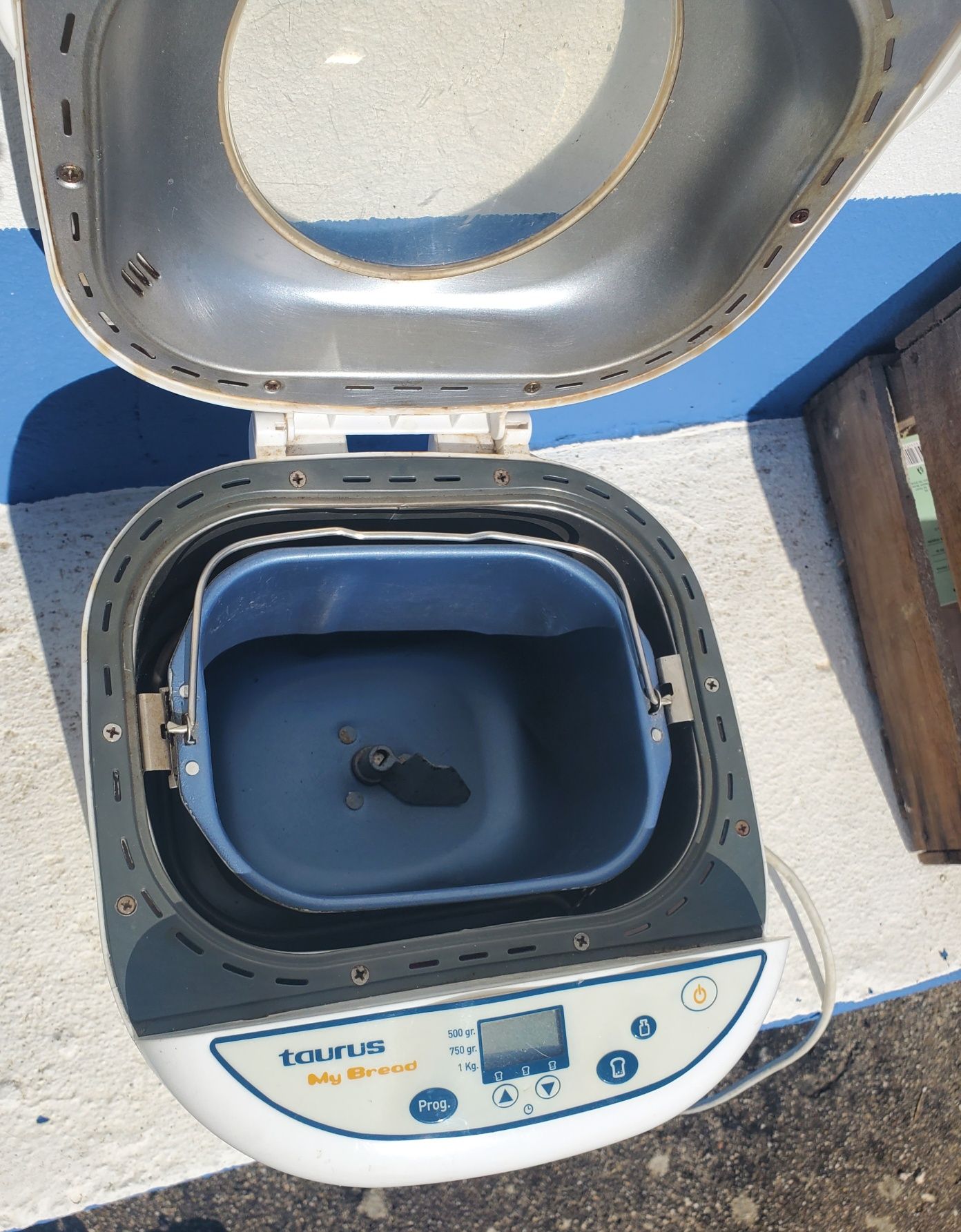 Maquina de fazer pão Taurus