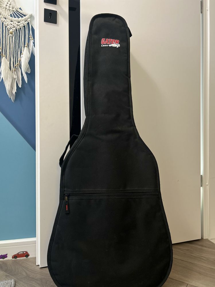 Prawie nowa Gitara Walden CD550 wraz z pokrowcem