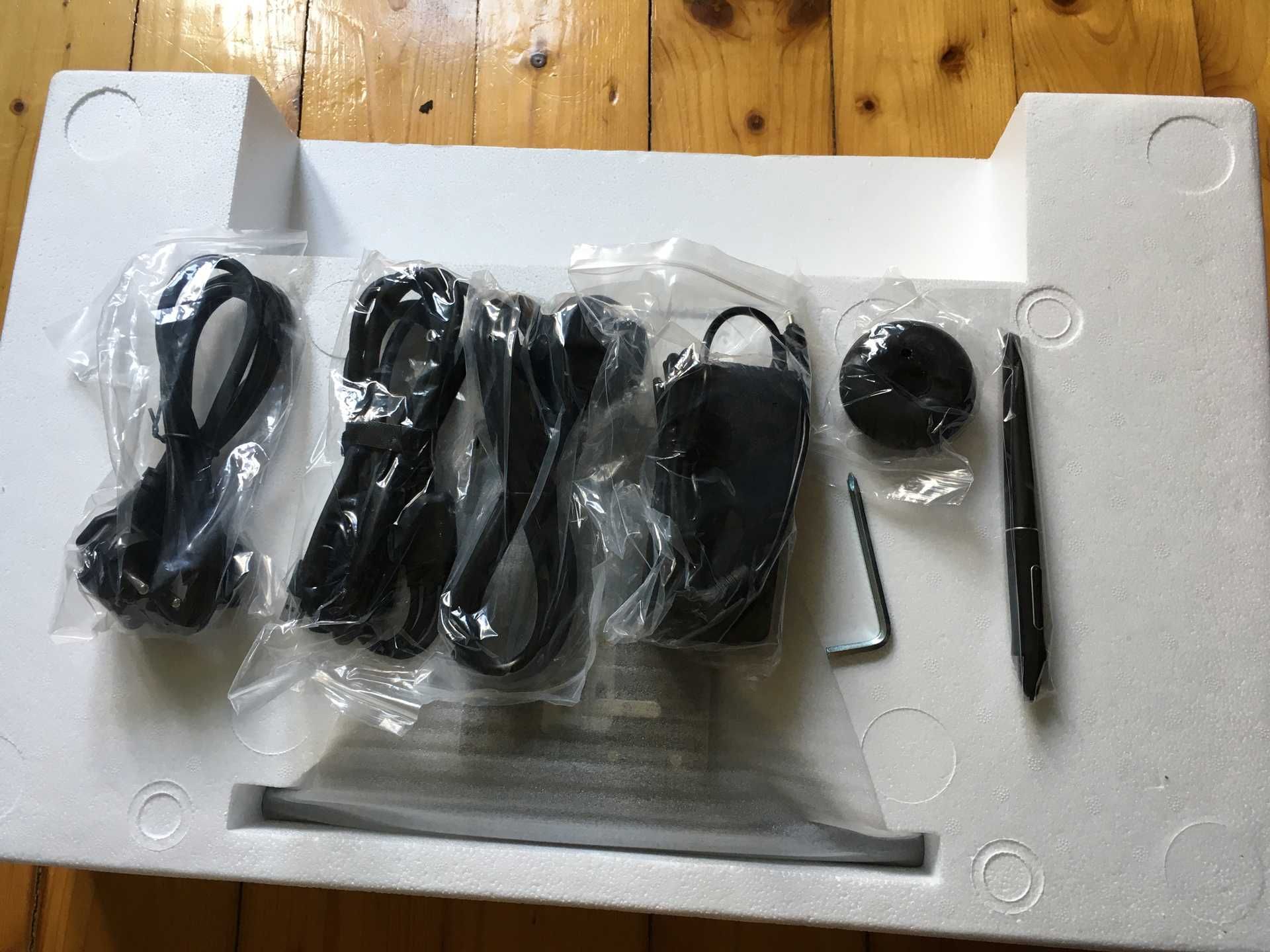 Tablet graficzny Huion KAMVAS 22 [GS2201]