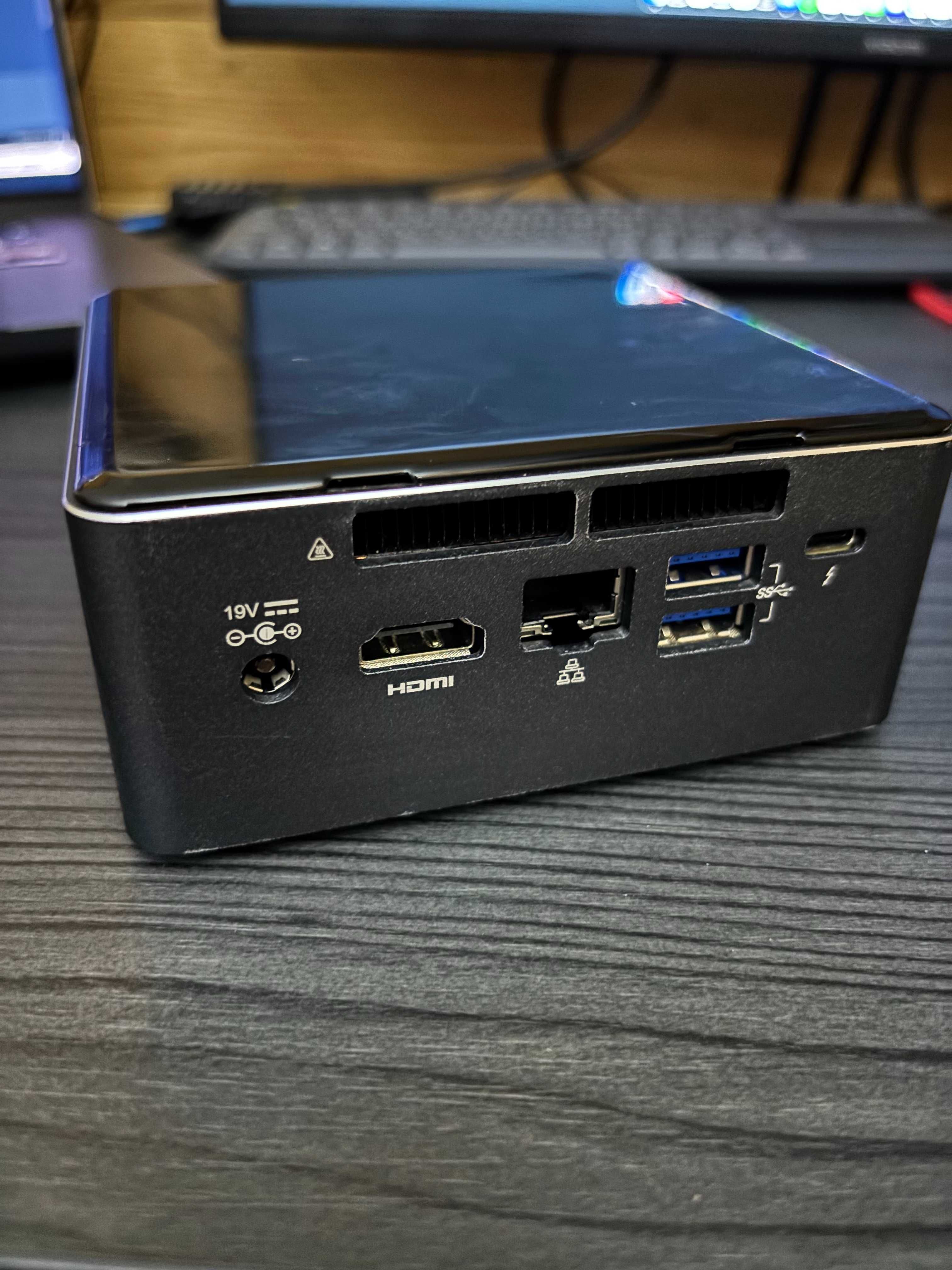 Intel NUC i5/16GB/256GB