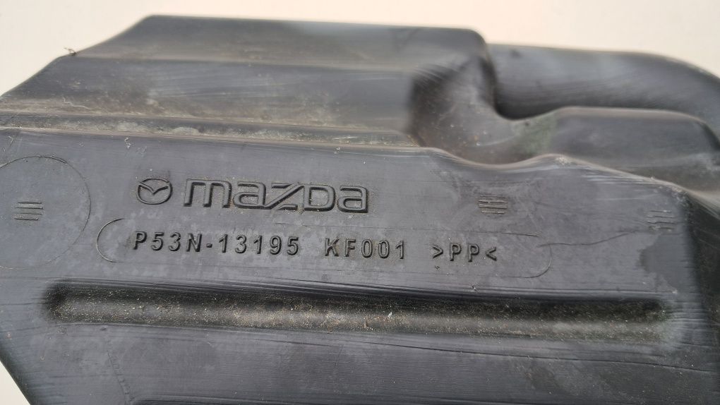 Mazda 2 1.5 DJ benzyna wlot powietrza rezonator