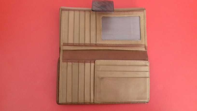 Carteira de senhora - Marta Ponti - em pele genuína