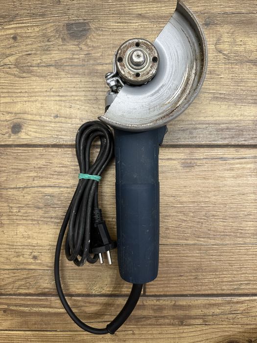 Szlifierka kątowa sieciowa z regulacją obrotów BOSCH GWS 750 S 2023r.