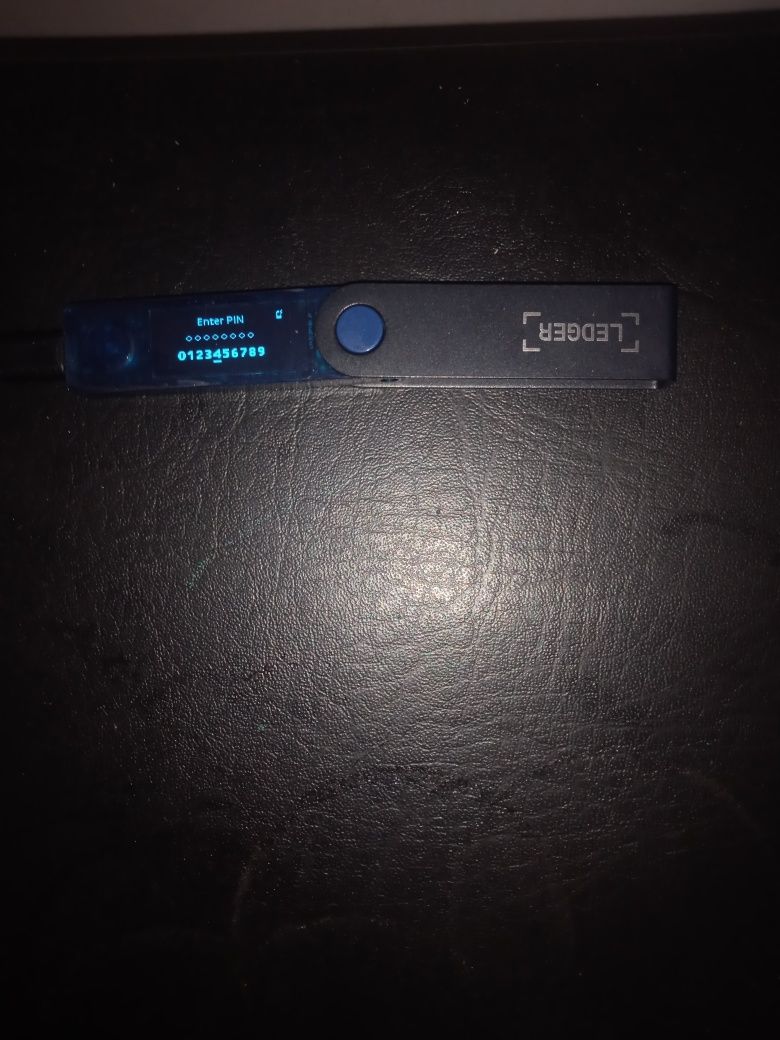 Недорого,крипто кошелек LEDGER NANO X нано X