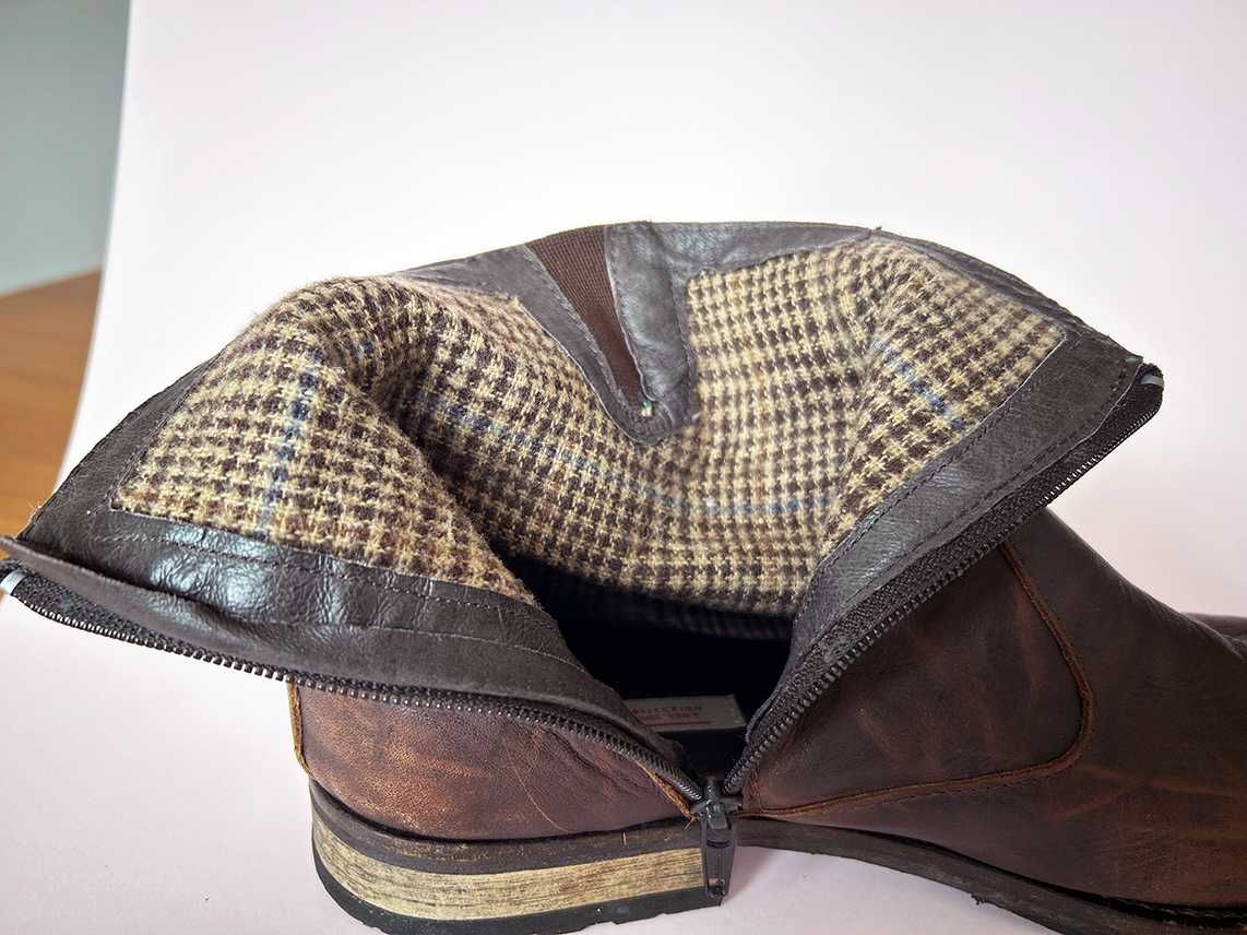 Botas de pele castanha estilo vintage