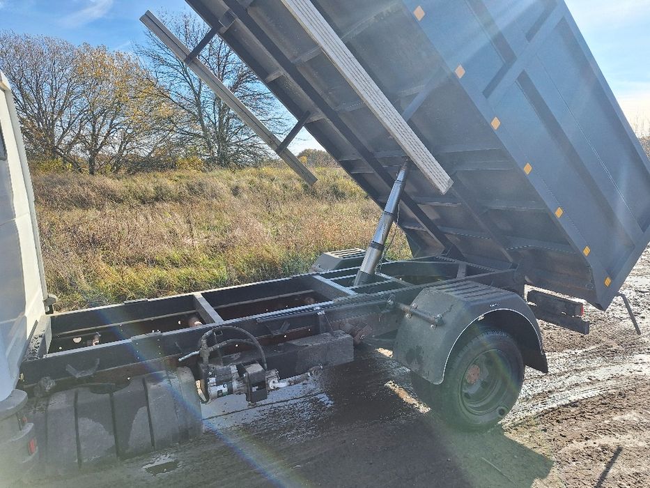 Самосвальчик на 3-4 тони