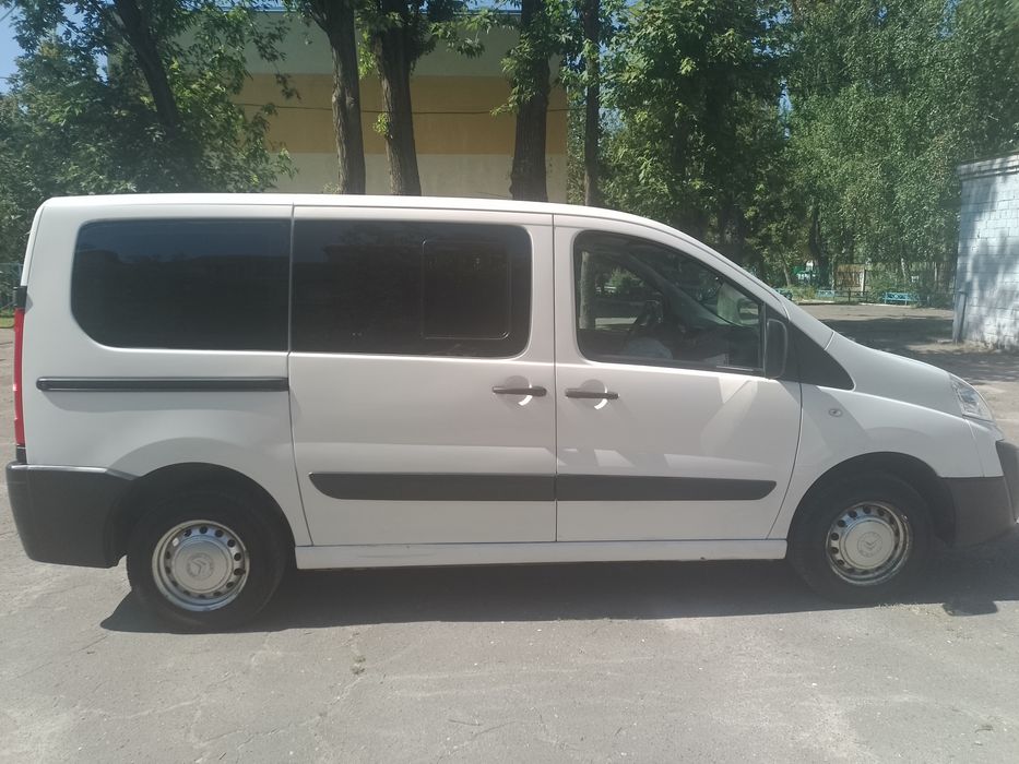 Продам Сітроен Jumpy 2011рік 1,6 пасажир