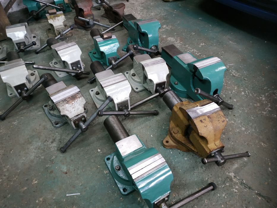 Тиски тіски лещата СССР Гайка. слюсарні станочні