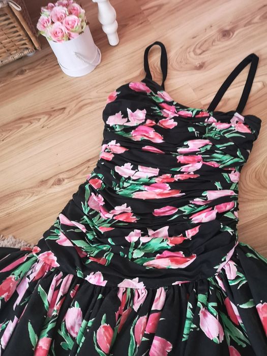 Sukienka w kwiaty imprezowa koktajlowa balowa suknia w kwiatki r. 38