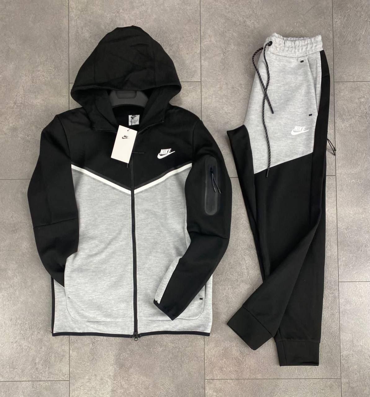 Dres Nike tech fleece