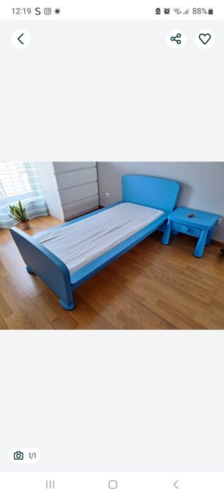 Varios moveis para desocupar.