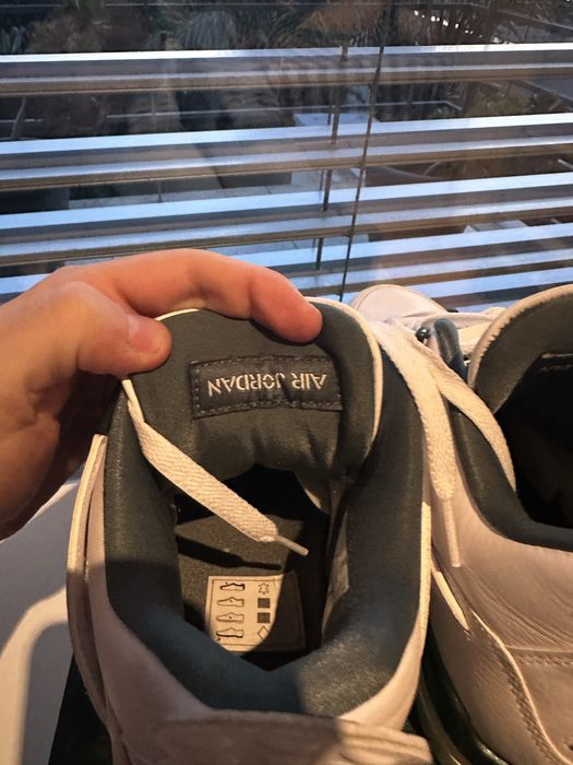 Jordan 4 odionized green