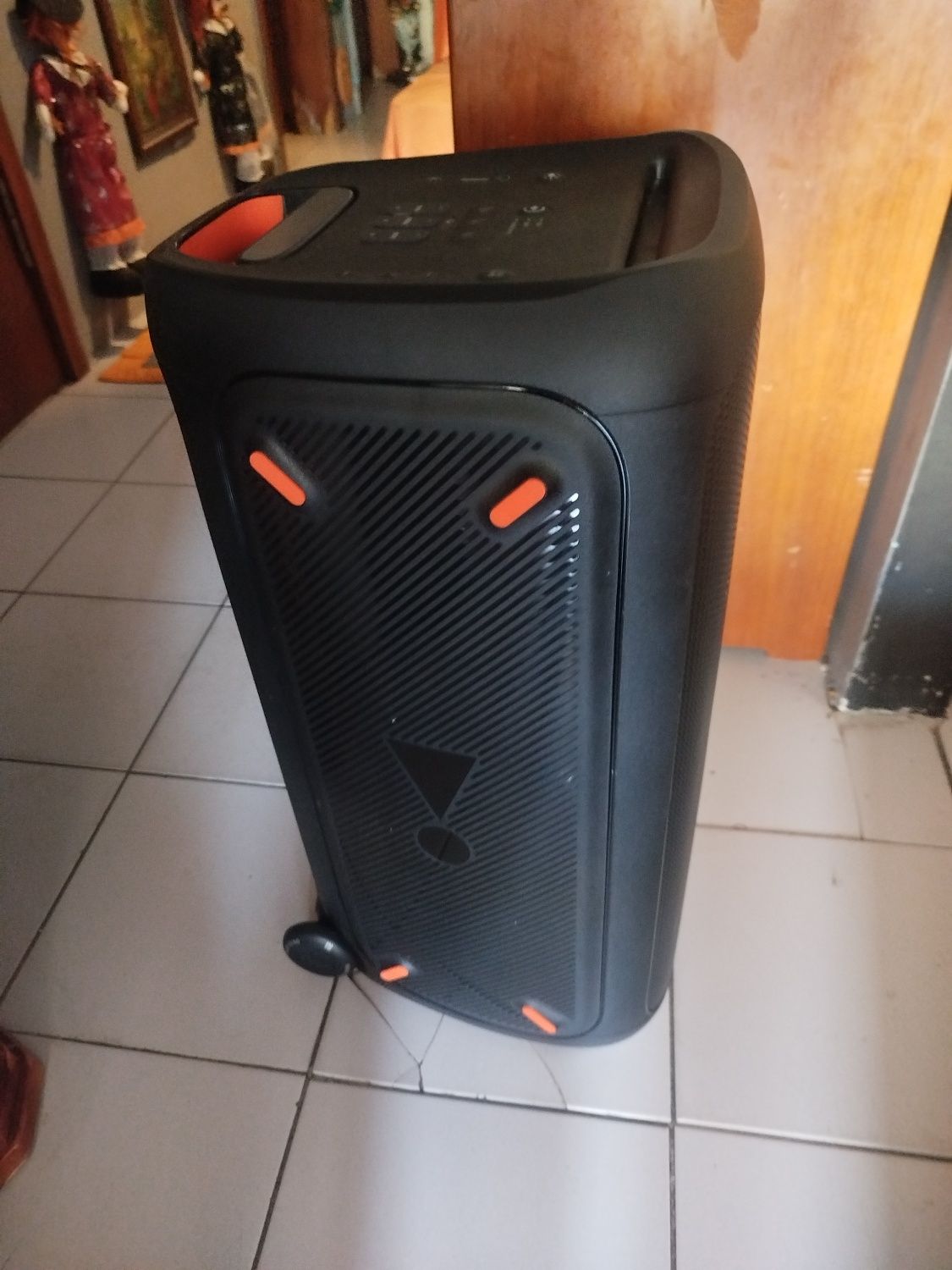 Vendo ou troco coluna JBL party box 310