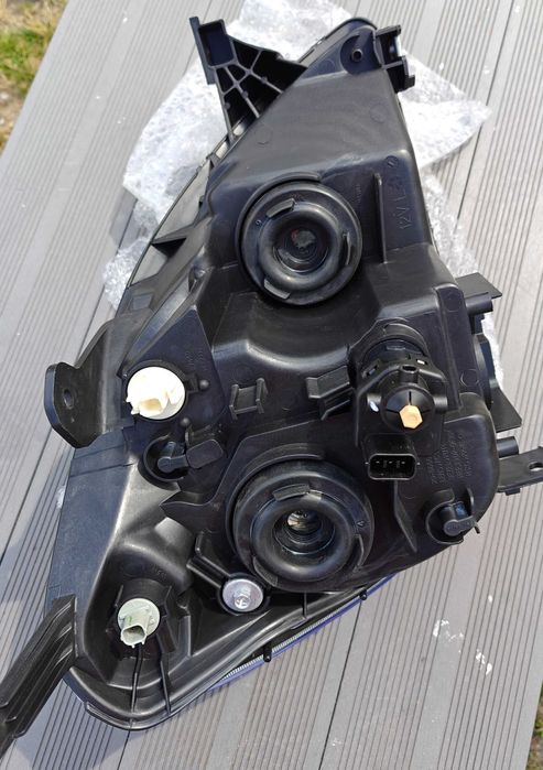 Honda CRV II przedni lewy reflektor