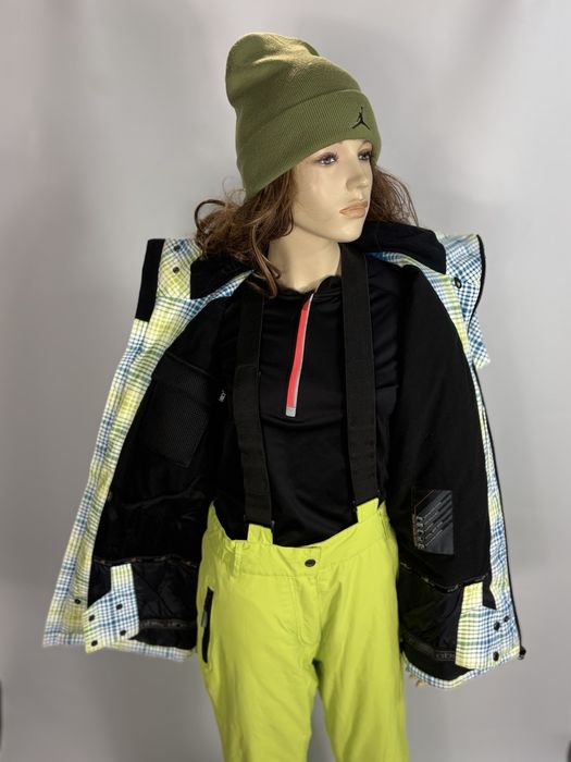 Костюм жіночий лижний  Л розмір ідеал жодного нюансу