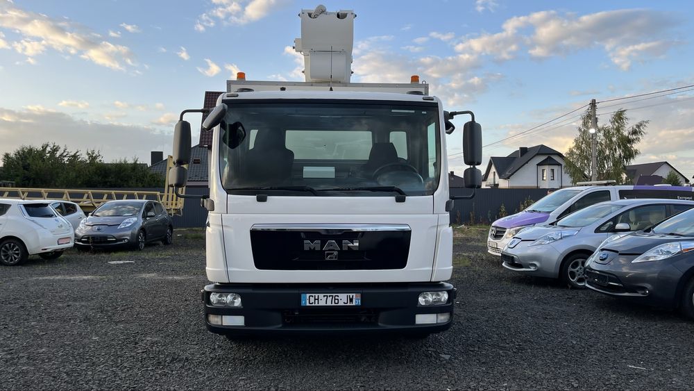 Автовишка MAN TGL 12.220