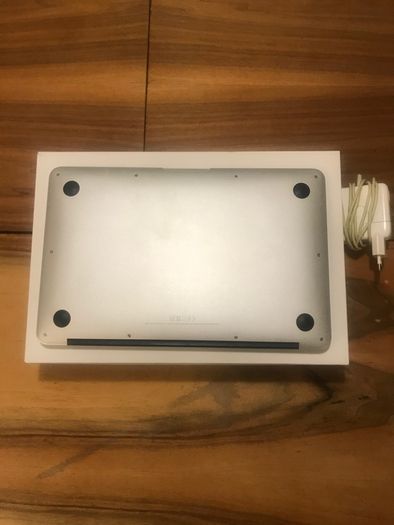 Apple MacBook Air 11 2015 A1465 i5 4GB 128GB SSD