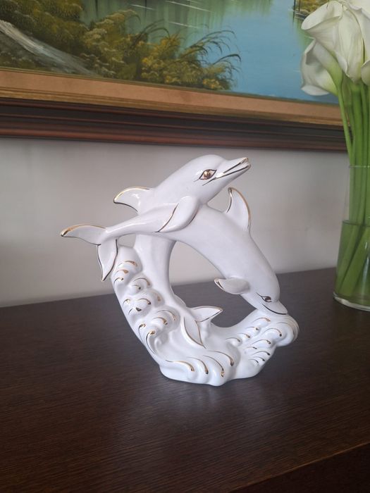 Grupo Escultórico de Golfinhos em Biscuit