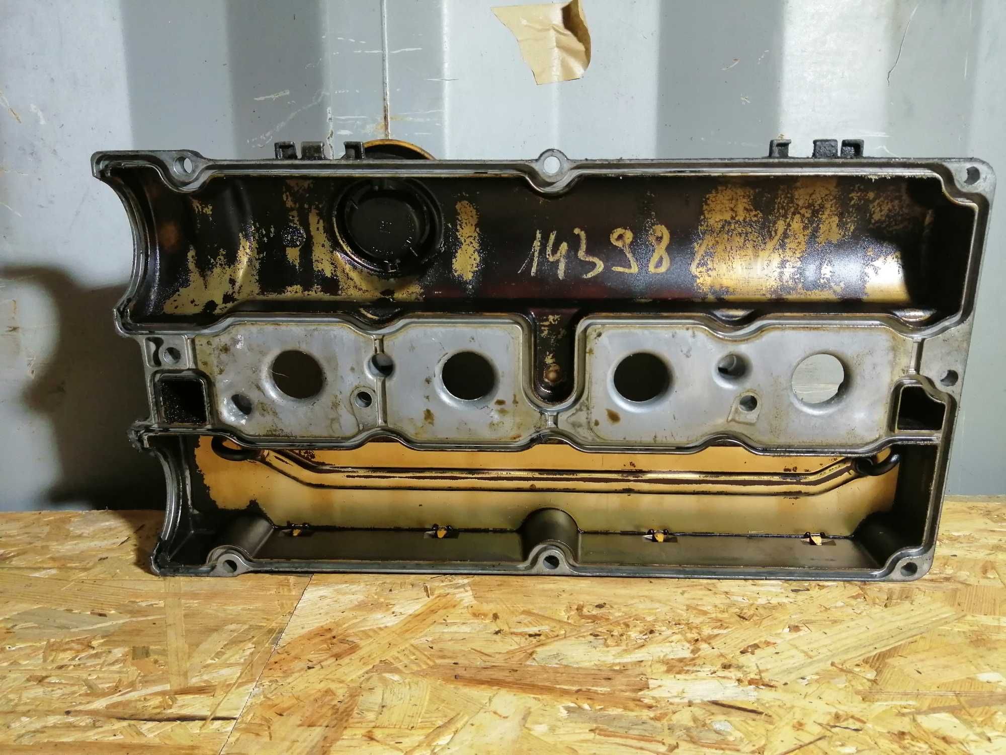 Pokrywa zaworów 1.8 Opel X18XE1 Z18XE